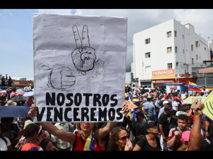 Mobilitazione a Caracas per la liberazione di Maduro