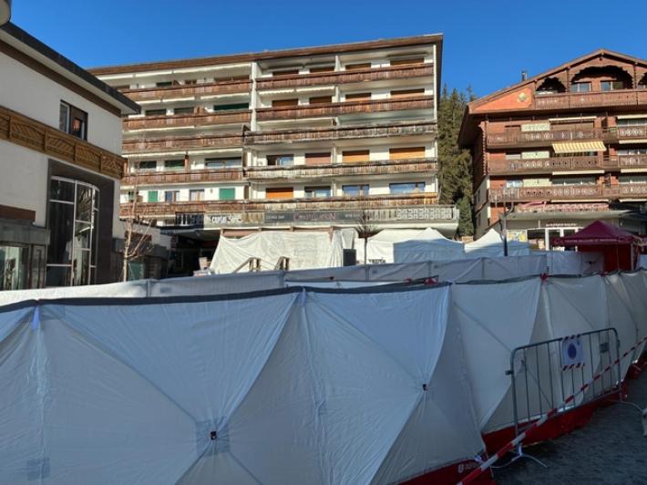 Crans-Montana, al Tg1 le immagini di un incendio a un altro locale dei Moretti