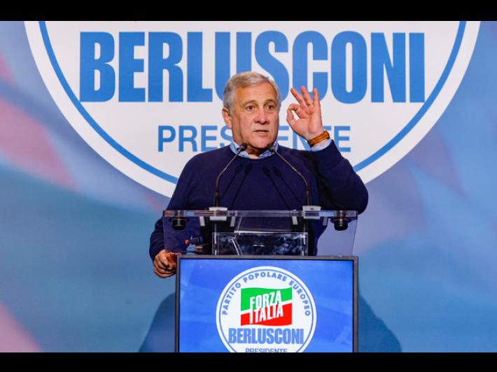 Tajani, il centrosinistra &egrave; morto, resta solo la sinistra
