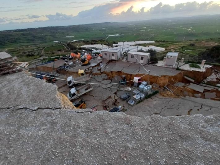 Evacuate 500 persone per frana a Niscemi, aperta solo una strada