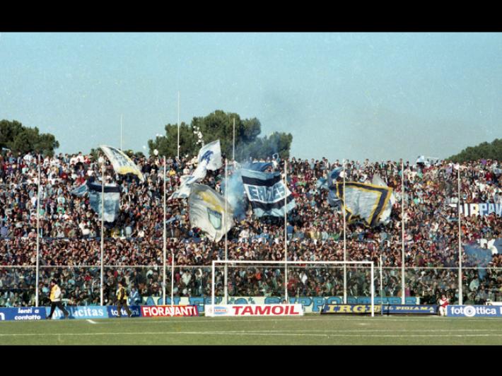 Scontri in A1: bloccati 80 laziali, sequestrate mazze e coltelli