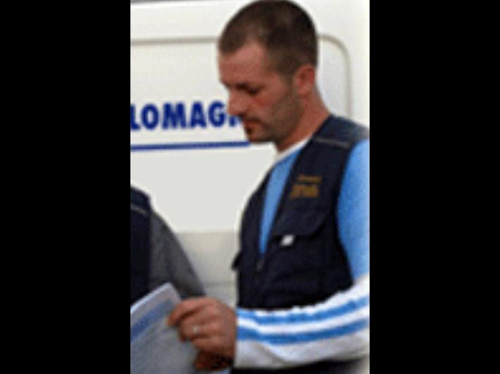 'Ha saputo della morte dei genitori, Carlomagno sorvegliato a vista'