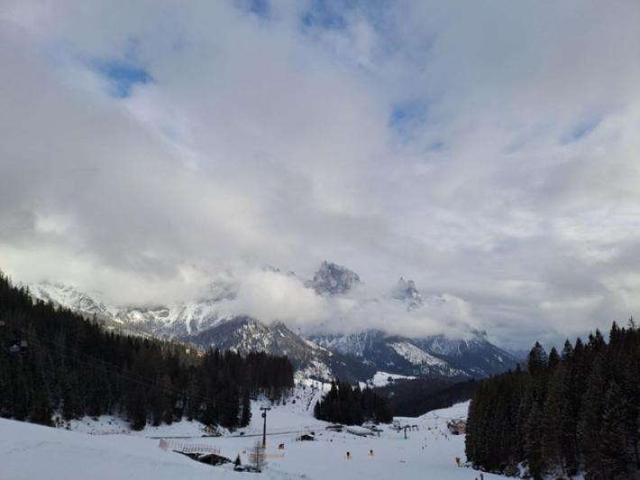 Il Veneto e Cortina imbiancati nella notte, da 60 a 80 centimetri di neve