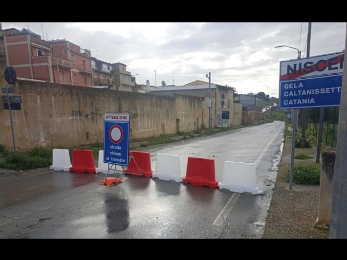 Si allarga il fronte della frana a Niscemi, trasferite 300 famiglie