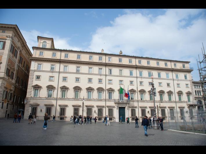 P.Chigi, a Kiev primo lotto di forniture per l'emergenza energetica