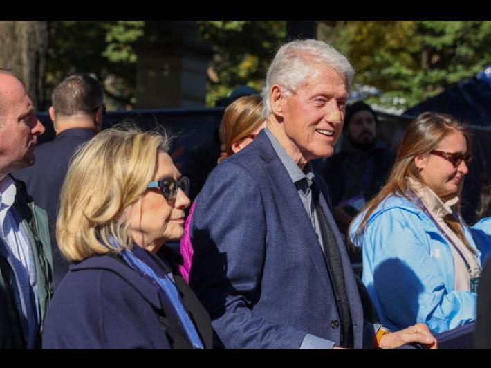 I Clinton testimonieranno alla Camera su Epstein