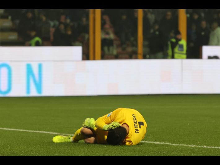 Petardo contro Audero a Cremona, arrestato ultr&agrave; interista