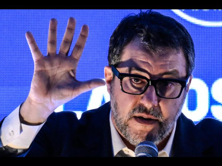 Salvini, pensavamo che lealt&agrave; avesse significato per chi ha indossato divisa