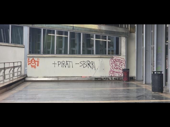 Scritte per sfregio in ateneo Torino, Bernini 'Mur presenta denuncia'