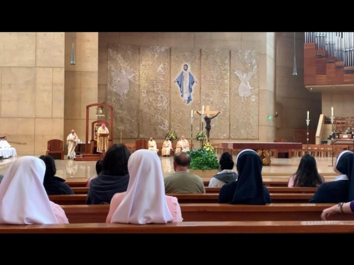 L'arcivescovo di Los Angeles prega per gli immigrati: 'Il Paese sappia accogliere'