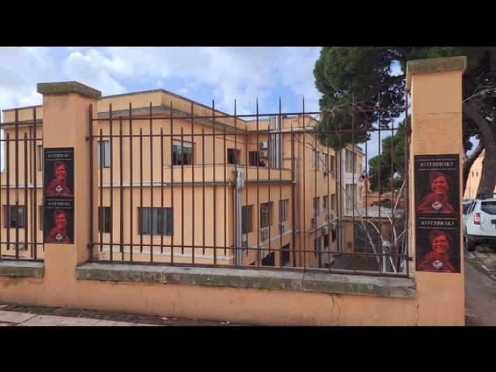 A Cagliari manifesti antifascisti 'ridicolizzano' Giornata del Ricordo, &egrave; polemica