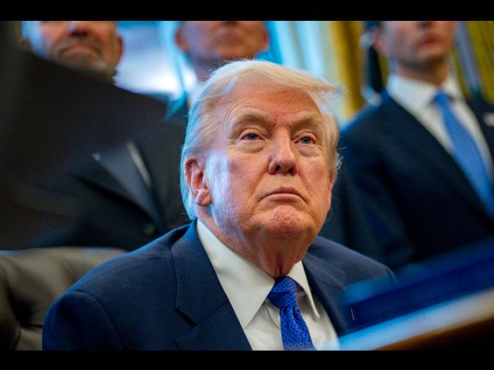 Rimosso il video di Trump su Truth con gli Obama-scimmie