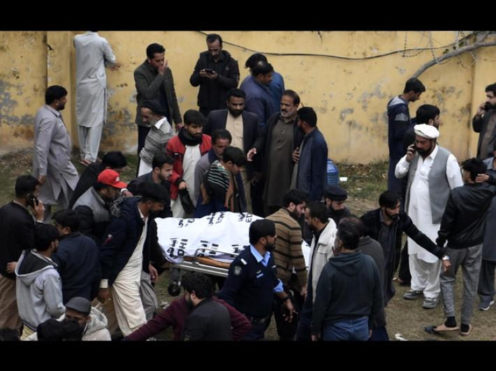 Salgono a 31 morti e oltre 100 feriti nell'esplosione a Islamabad