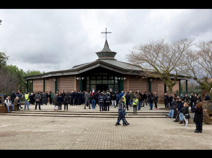 Ad Anguillara l'ultimo saluto a Federica Torzullo, 'hanno spento il tuo sorriso'