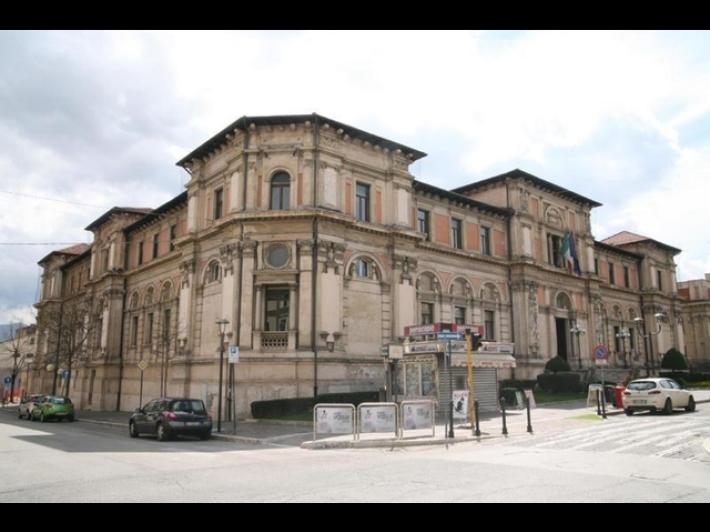 Tribunale Avezzano, rettifica di genere riconosciuta senza terapia ormonale