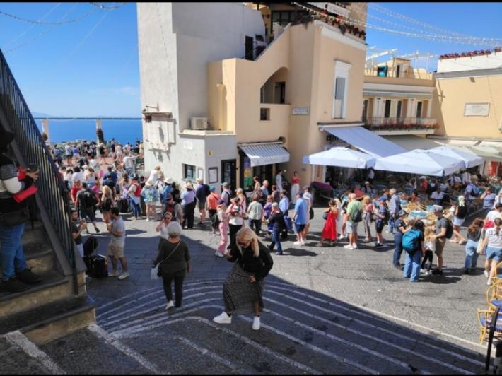 Capri contro l'overtourism, sull'isola gruppi massimo da 40 persone