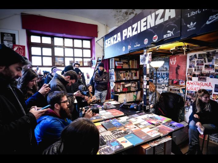 'Askatasuna non &egrave; un edificio ma una proposta', autonomi dopo corteo