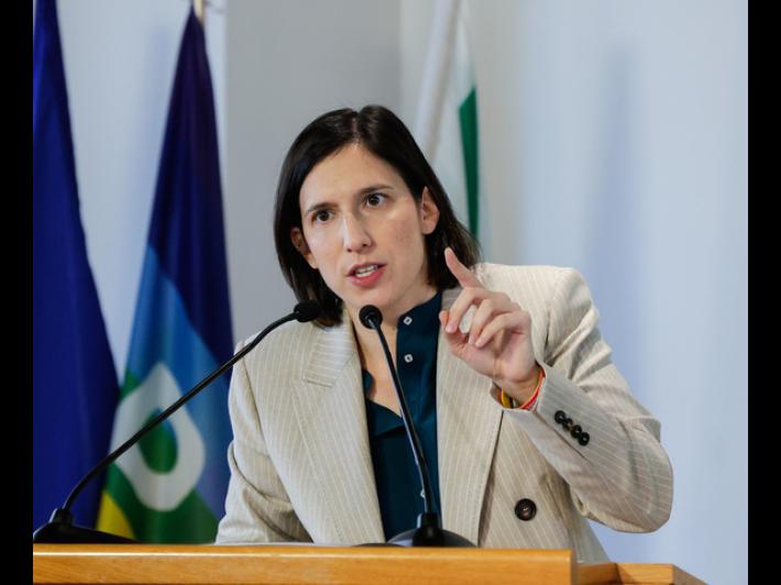 Schlein, il governo aggira la Costituzione giocando sulle parole