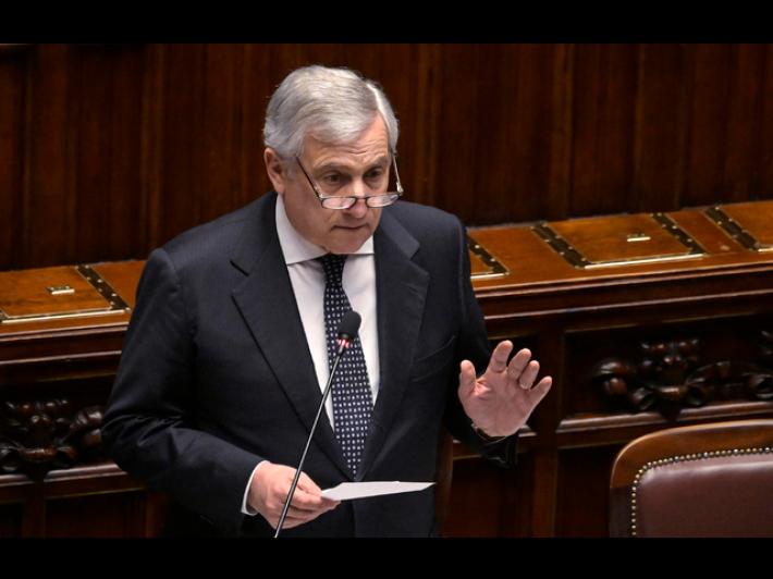 Foto di Mattarella strappata, Tajani convoca l'ambasciatore iraniano