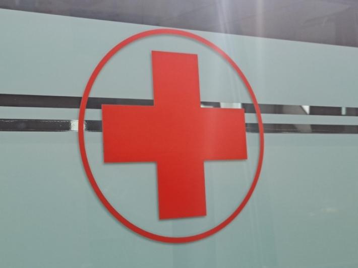 Cade mentre lavora in un cantiere post sisma, trasferito in ospedale