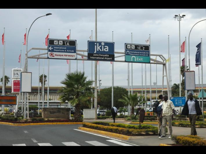 Voli bloccati in Kenya, disagi anche per decine di turisti italiani