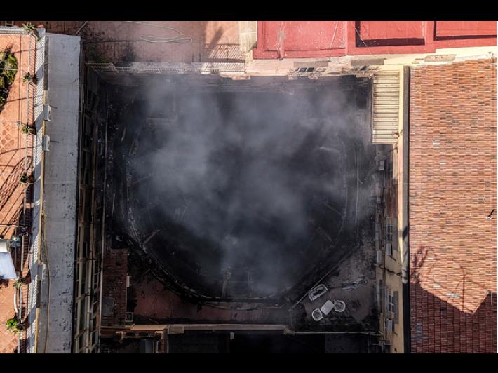 Sannazaro in fiamme, prima ipotesi danni 60-70 milioni di euro