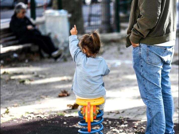 Genova estende l'affido dei minori anche ai single