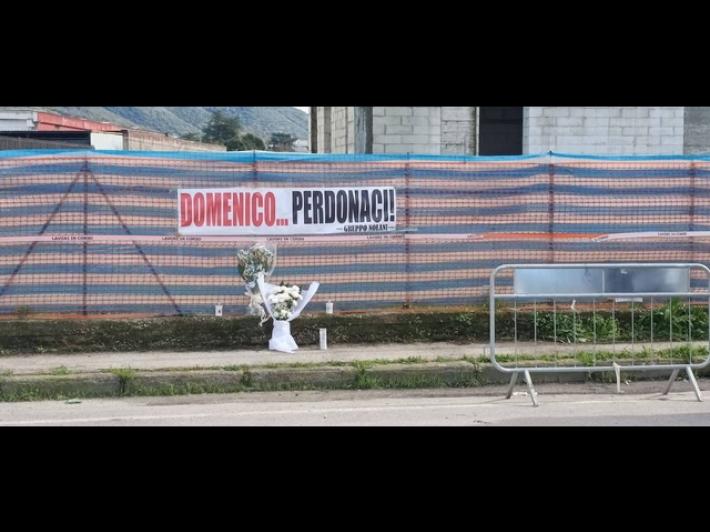 A Nola lutto cittadino nel giorno dei funerali di Domenico