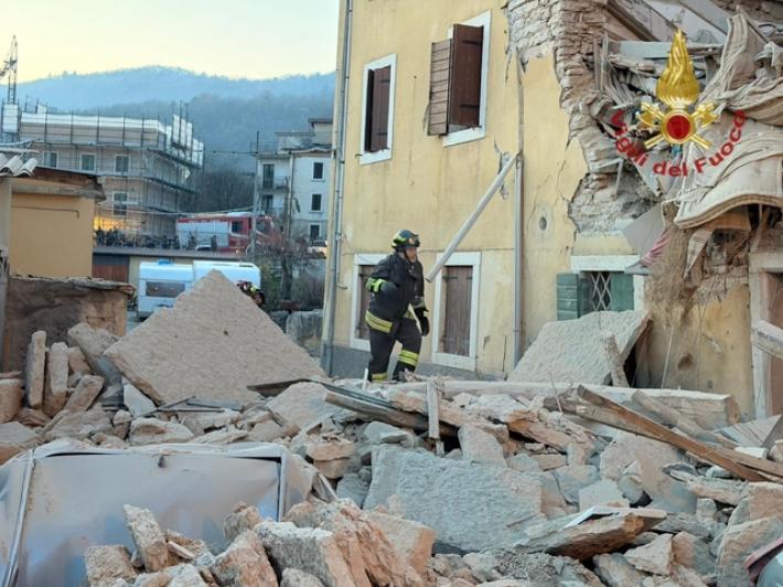 Esplosione e crollo di una palazzina nel Veronese