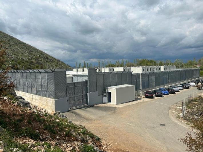 Tavolo asilo 'mai cos&igrave; tanti migranti trasferiti in Albania'