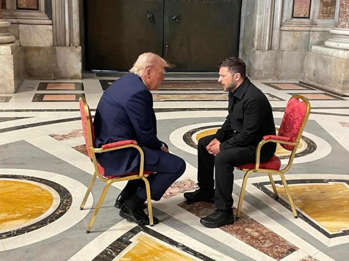 Media, telefonata in corso tra Trump e Zelensky