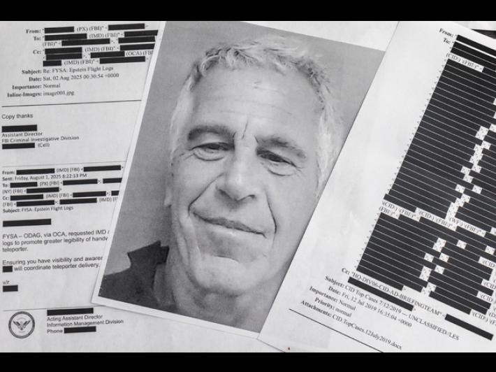 Nyt, dipartimento Giustizia ha censurato accuse a Trump dai file Epstein