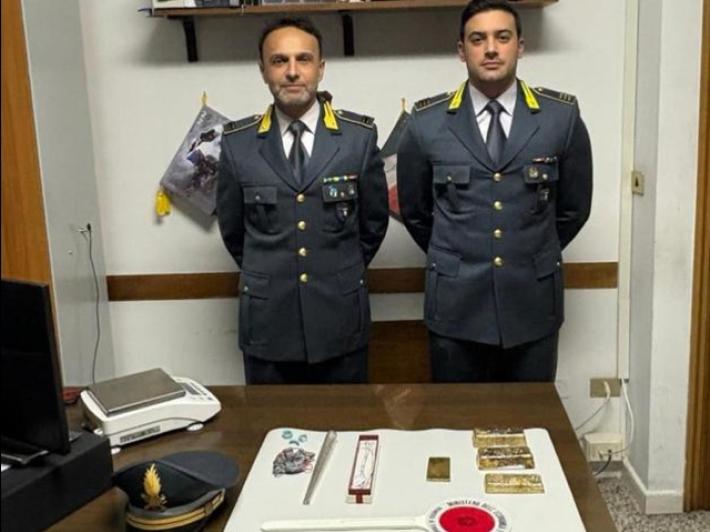 Sequestrati 6 chili di lingotti d'oro e diamanti per 800 carati