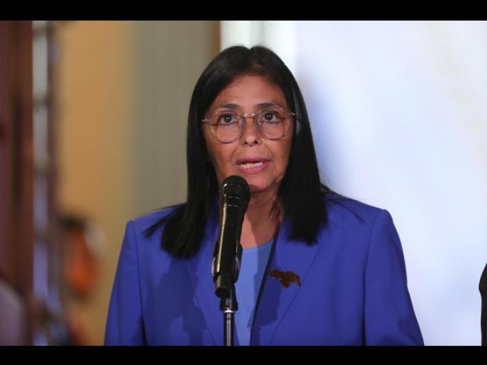 Venezuela, Rodr&iacute;guez chiama Trump 'socio e amico' e chiede fine del blocco