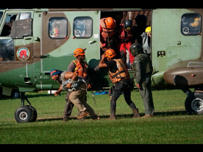 Bolivia, aereo militare si schianta a El Alto vicino La Paz