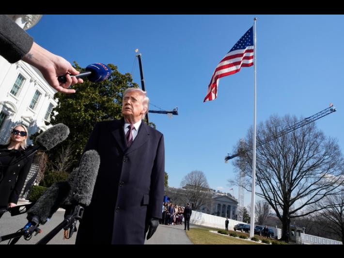 Trump, 'pare che la notizia della morte di Khamenei sia corretta'