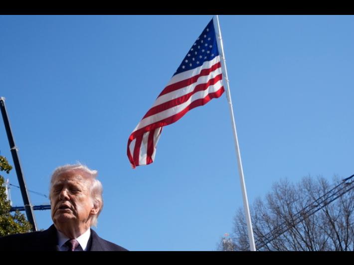 Trump, distruggeremo i missili dell'Iran, non avr&agrave; il nucleare