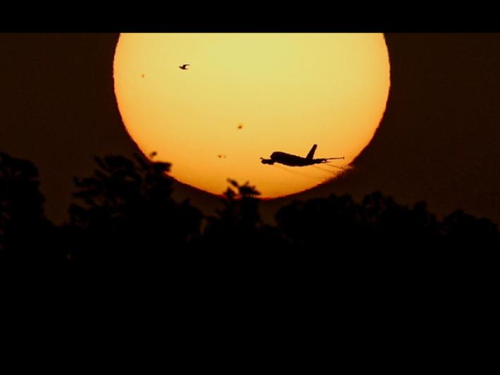 Media, 'attacco dell'Iran con droni all'aeroporto di Dubai'