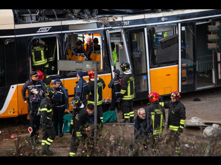 Autista del tram a Milano, '&egrave; diventato tutto nero e ho perso il controllo'