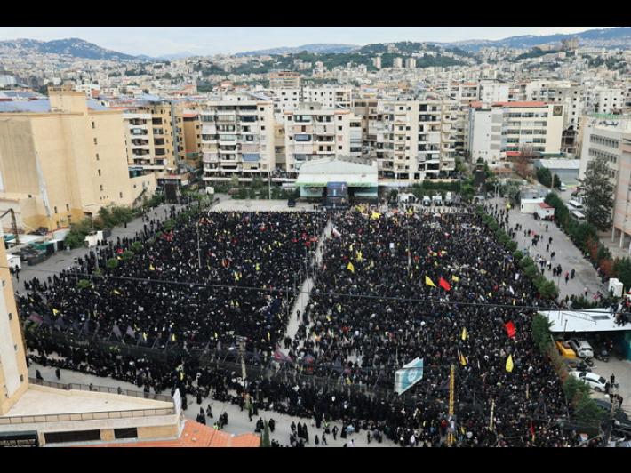 Governo libanese vieta ogni attivit&agrave; militare di Hezbollah