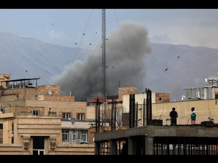 L'esercito israeliano sta lanciando una "cintura di fuoco" a Teheran con centinaia di bombe