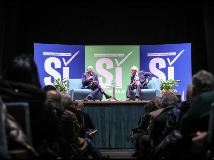 Al via la maratona oratoria per il s&igrave; al referendum in piazza Cavour a Roma