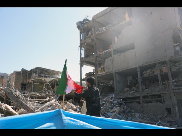 Israele, lanciati attacchi su larga scala a Teheran