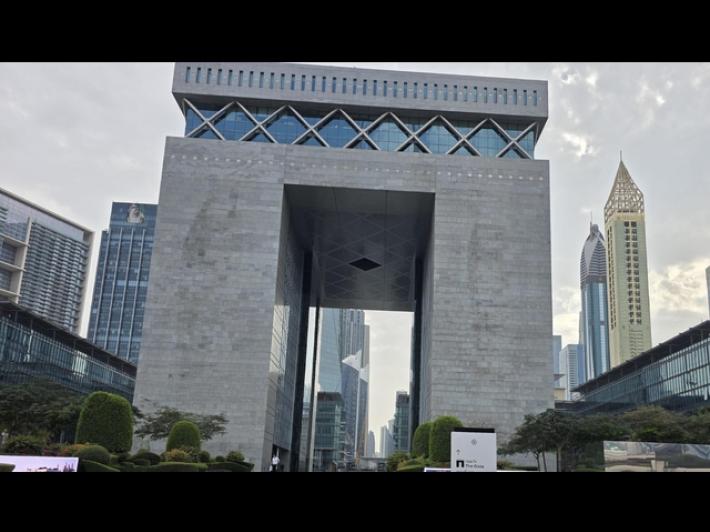 Media, 'gli Emirati valutano attacchi a siti missilistici iraniani'