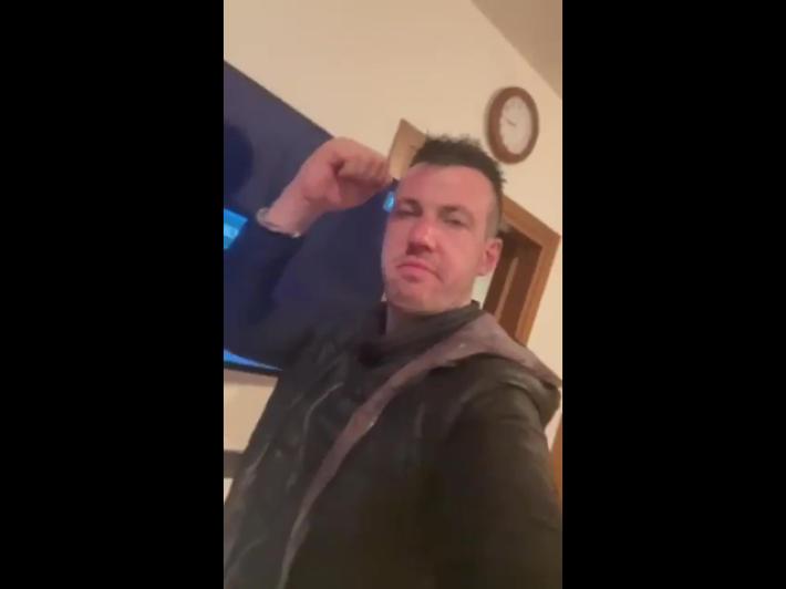 'Uccise il vicino e si scatt&ograve; un selfie', condannato all'ergastolo