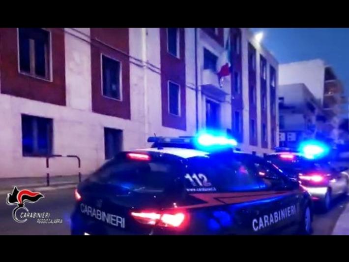 Ultracentenaria maltrattata in una Rsa, arrestato un operatore