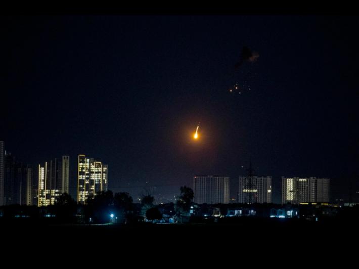 Baghdad, droni contro l'aeroporto e giacimenti petroliferi a Bassora