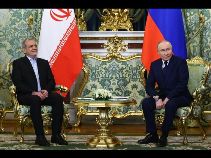 Putin parla con Pezeshkian, 'necessario cessare le ostilit&agrave;'