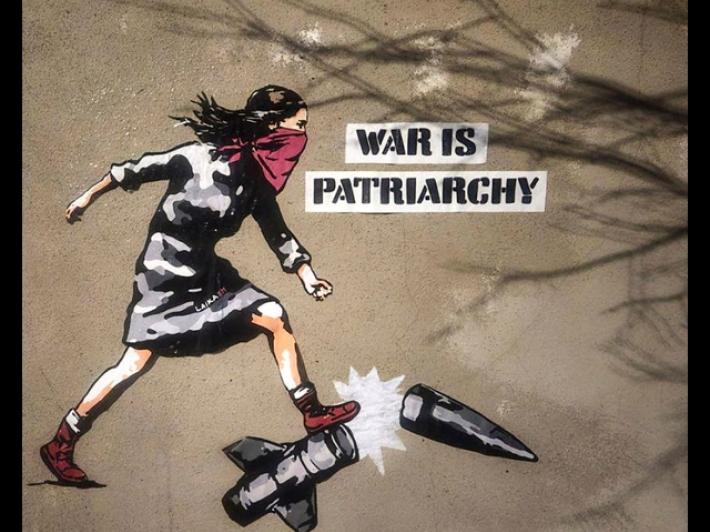 'La guerra &egrave; patriarcato', l'opera di Laika per l'8 marzo