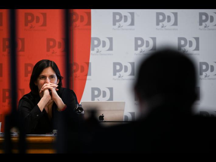 Schlein, governo prema su Trump per fermare la guerra